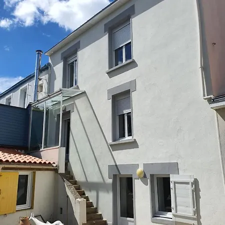 La Maison Du Main Coon بيت ضيافة Rezé